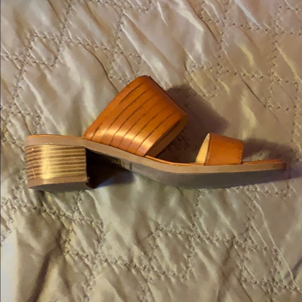 Sandals - Picture 3 of 3